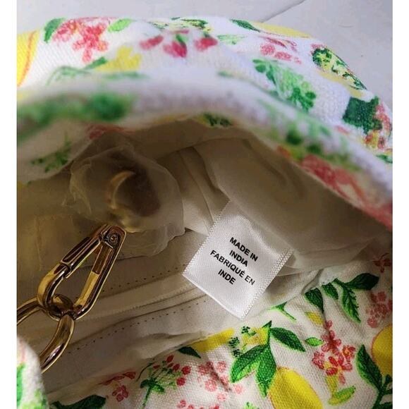 C&C California Rattan Wicker Lemon Printed Canvas Bucket Bag Handbag New - Picture 11 of 16